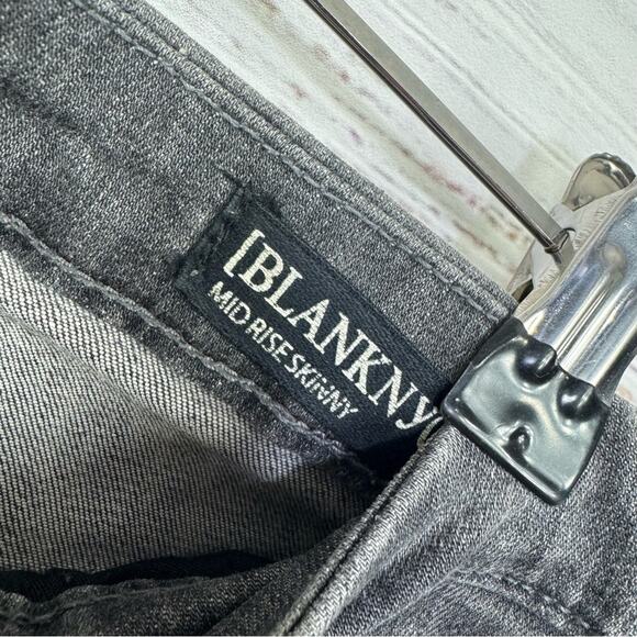 Blank NYC mid rise size 28 ripped faded Charcoal Distressed Skinny Jeans - Picture 4 of 7